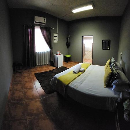 Hotel Casa Feliz à Potgietersrus Extérieur photo