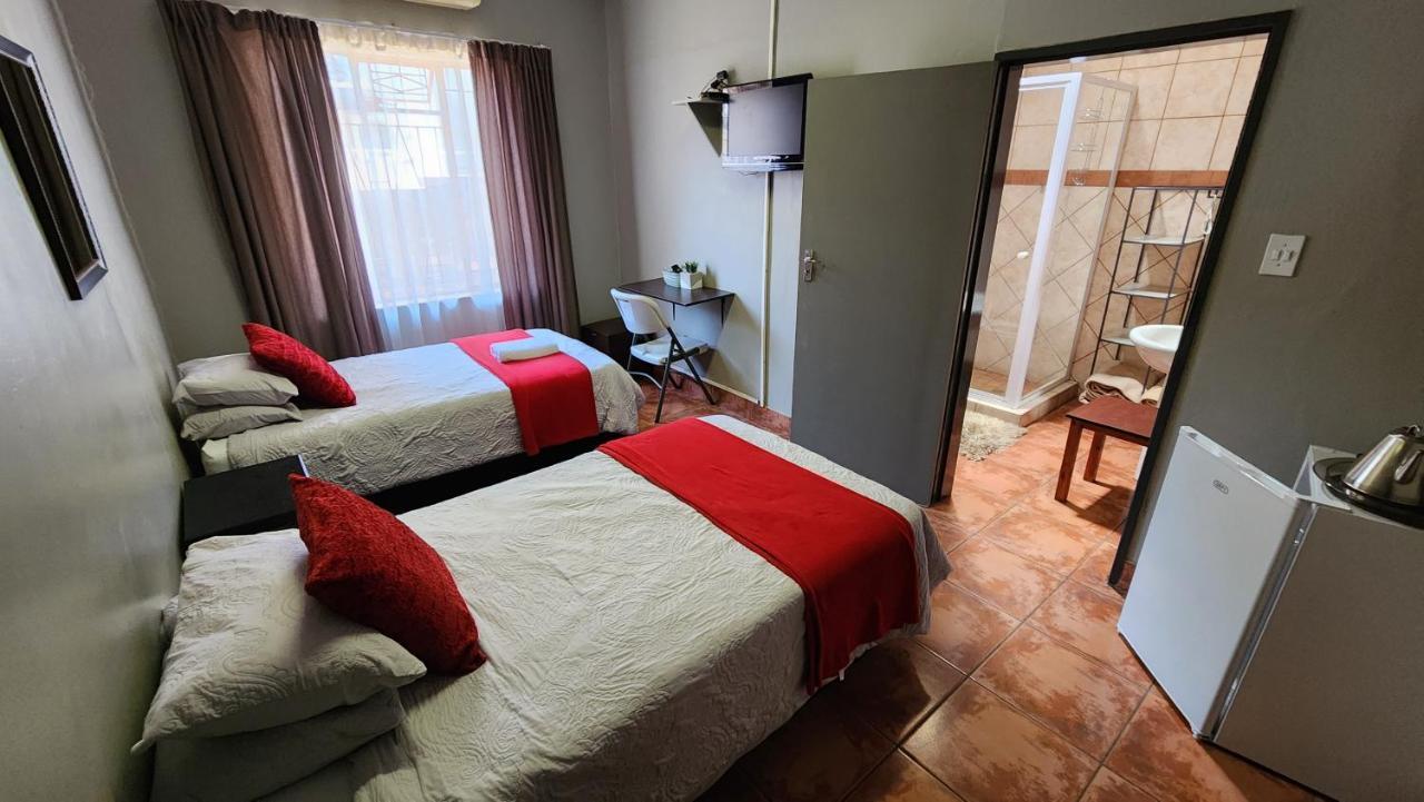 Hotel Casa Feliz à Potgietersrus Extérieur photo