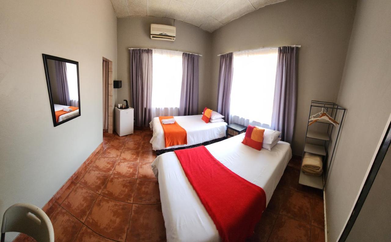 Hotel Casa Feliz à Potgietersrus Extérieur photo