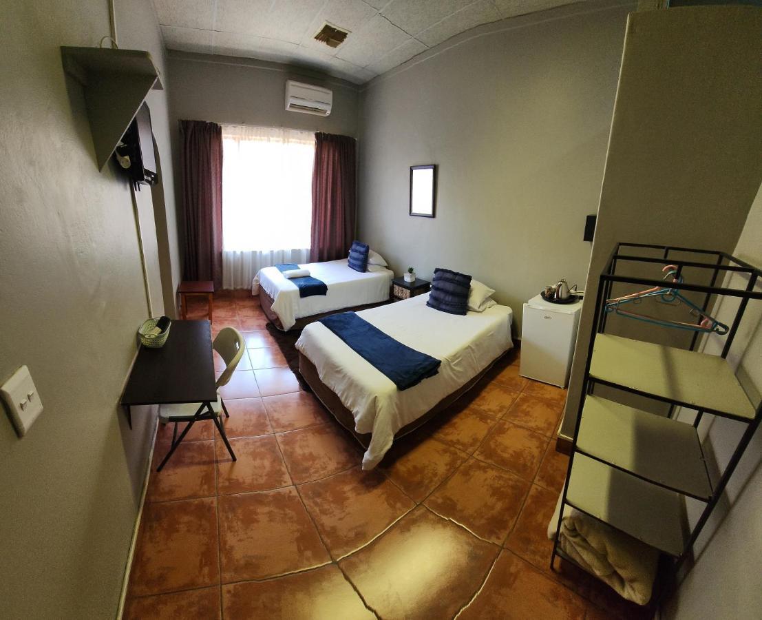 Hotel Casa Feliz à Potgietersrus Extérieur photo